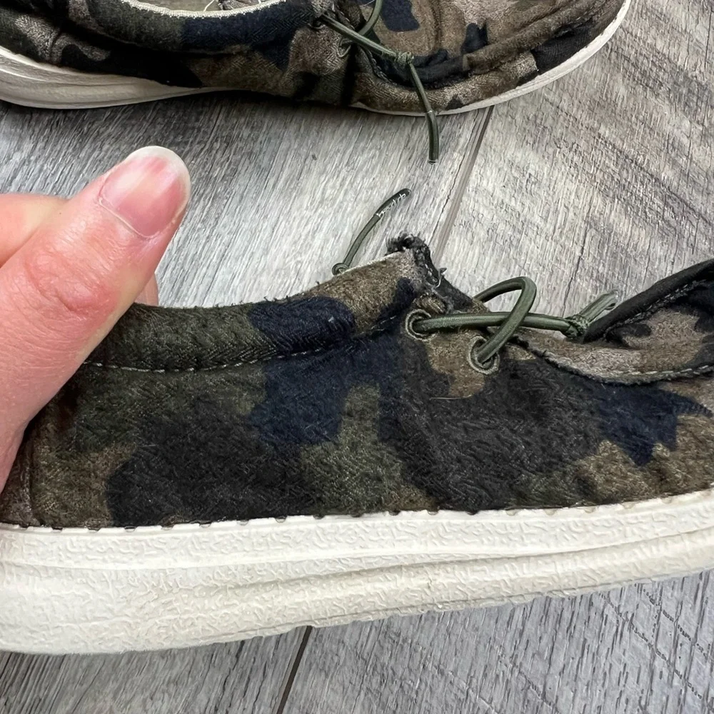 Hey Dude‎ Kids Camo Shoes